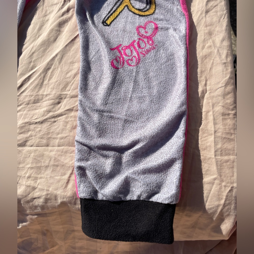 JoJo “Be Your Own Star” pajama onesie (M) - Picture 5 of 6